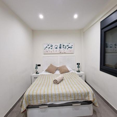Private Room In The Center Of Estepona Ngoại thất bức ảnh
